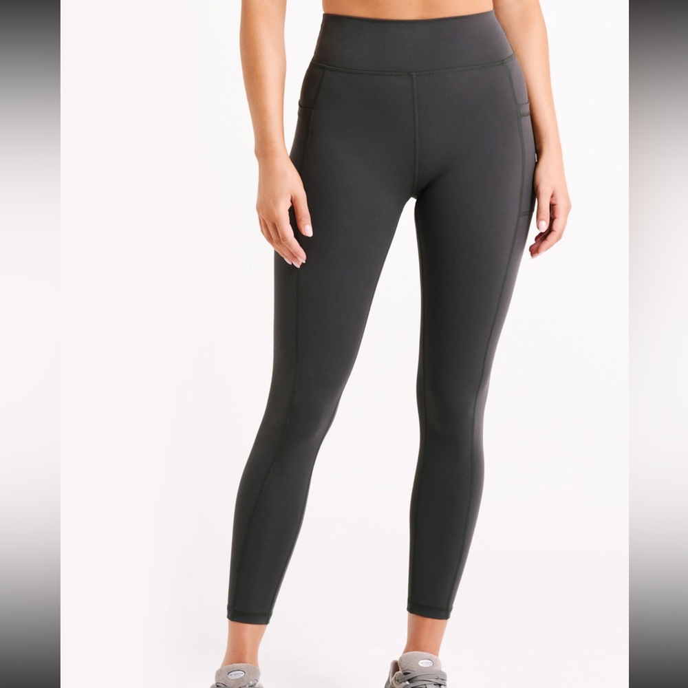 Meshki Briar V leggings